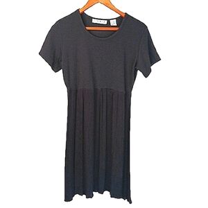 CHAUS Little Black Dress Small Knee Length Stretchy Rayon Blend Crinkle